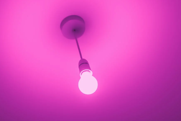 Экономные светодиодные лампы назвали опасными для здоровья