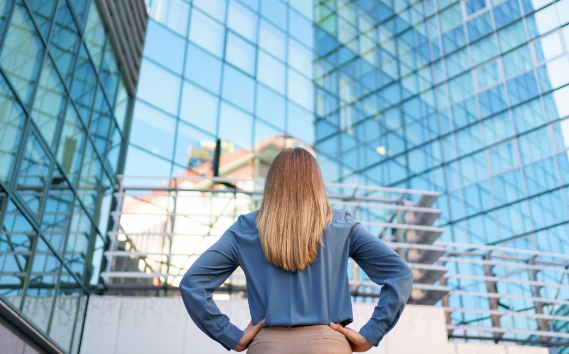 12% россиян считают, что в их офисах через 5-10 лет появятся роботы-сотрудники