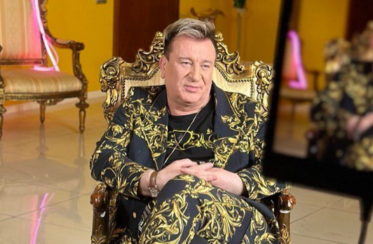 Сергей Пенкин отказался от общения с Михалковым из-за сцены в фильме