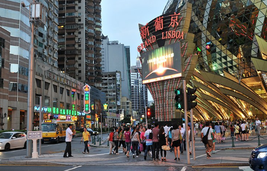 В Китае суд принял сторону отца шестерых дочерей, требующего от жены родить сына