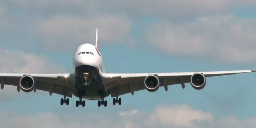 В Еврокомиссии призвали Россию не брать с иностранных авиакомпаний плату за полеты над Сибирью