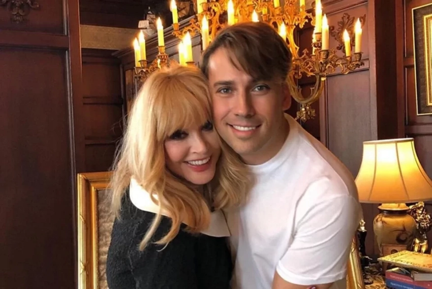 «МК» сообщил о реакции Аллы Пугачевой на отказ суда снимать с Максима Галкина статус иноагента