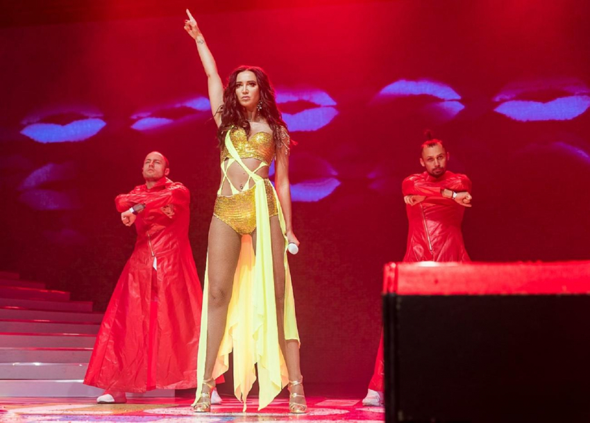 Ольга Бузова рассказала о своей футбольной карьере и слитых в Сеть фото