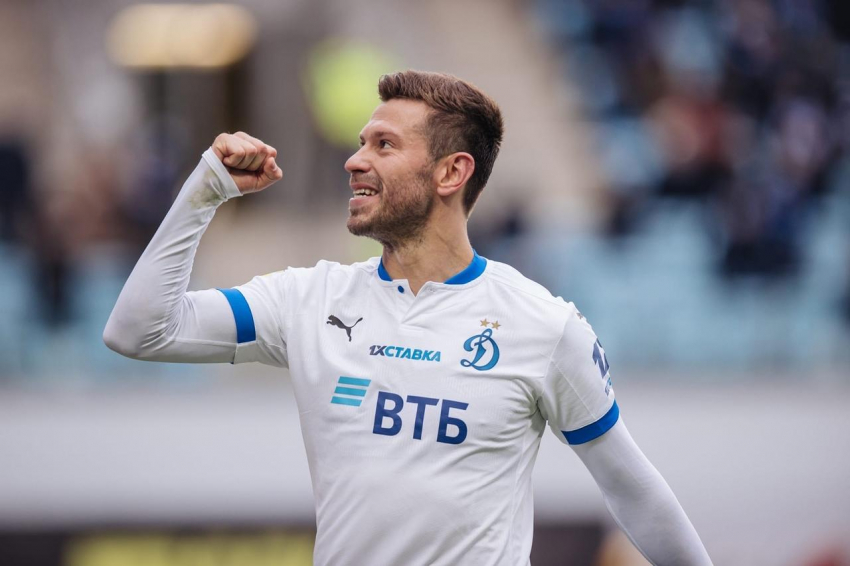 Федор Смолов и Карина Истомина улетели из России после свадебного торжества