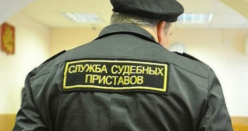 Пострадал из-за знакомого должника: могут ли приставы отнимать вещи родственников и соседей «проштрафившихся»