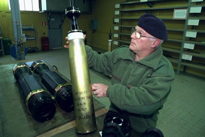 Военный эксперт Леонков утверждает, что танки могут противостоять снарядам с обедненным ураном