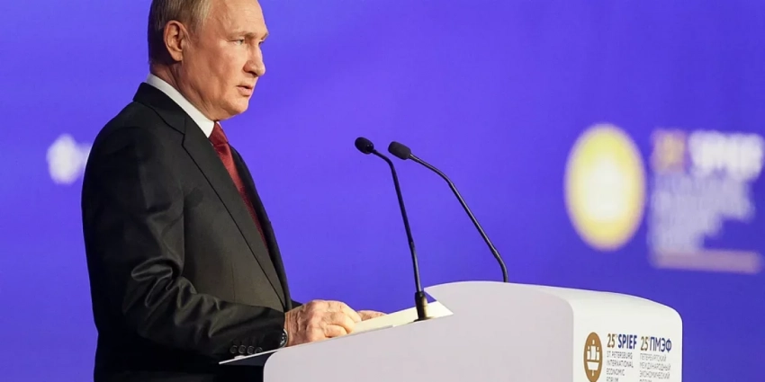 Смотреть прямую видео трансляцию выступления Владимира Путина на ПМЭФ 2023 — можно сегодня 16 июня, обращение главы государства — видео