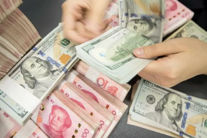 Эксперт сообщил, что Китай сильно сократил зависимость от доллара