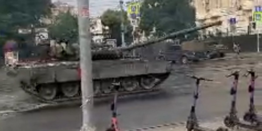 Свежие новости с Украины. Срочно! Обращение Президента РФ к народу России. Ростов захвачен, колонны ЧВК Вагнер двигаются на Москву, Пригожин требует выдать Шойгу и Герасимова 24.06.2023