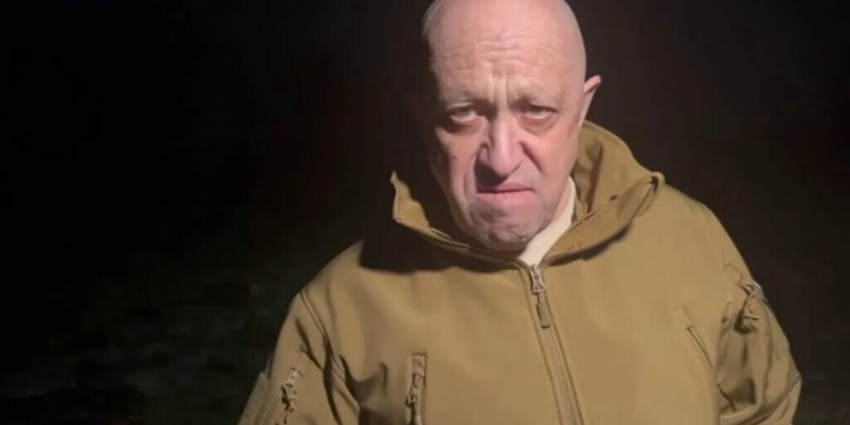 Что известно по перевороту Пригожина на данный момент? Он окружил штаб армии и требует выдать Шойгу и Герасимова