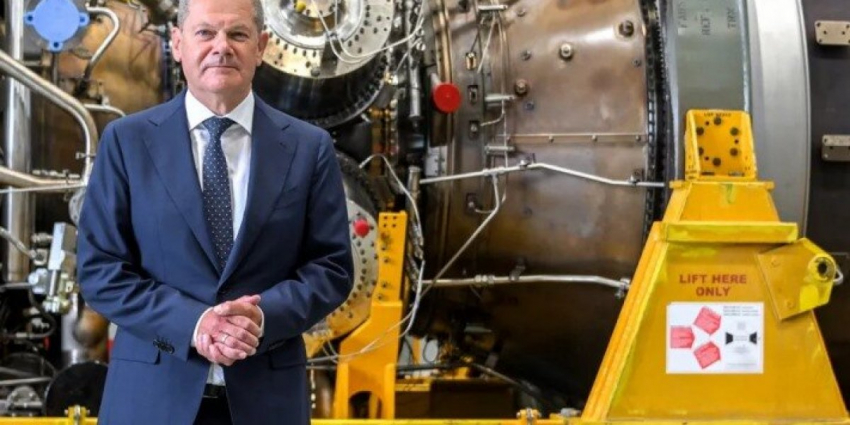 Шольц запускает «дурочку»…