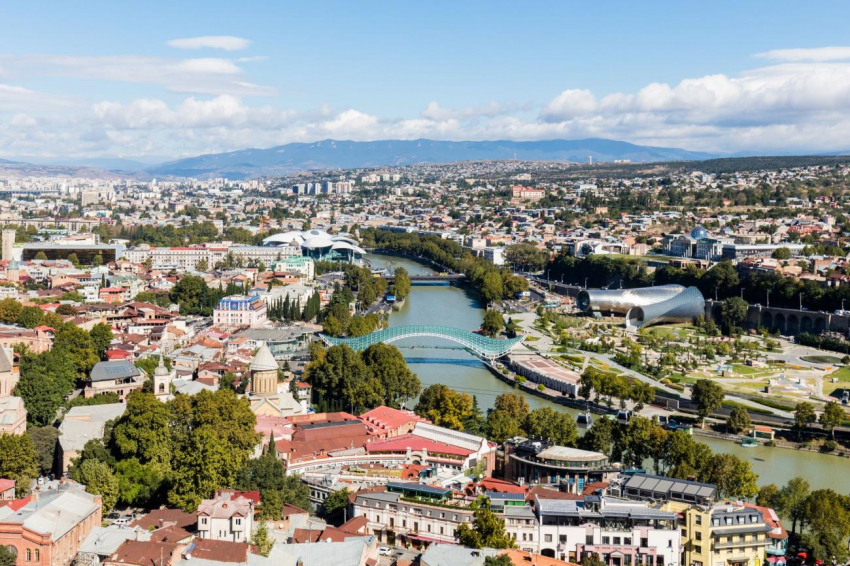 Грузию назвали самой опасной для туристов из России страной