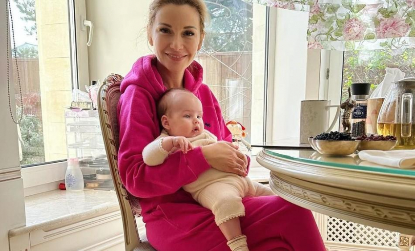 Ольга Орлова показала новый особняк, в который не может переехать