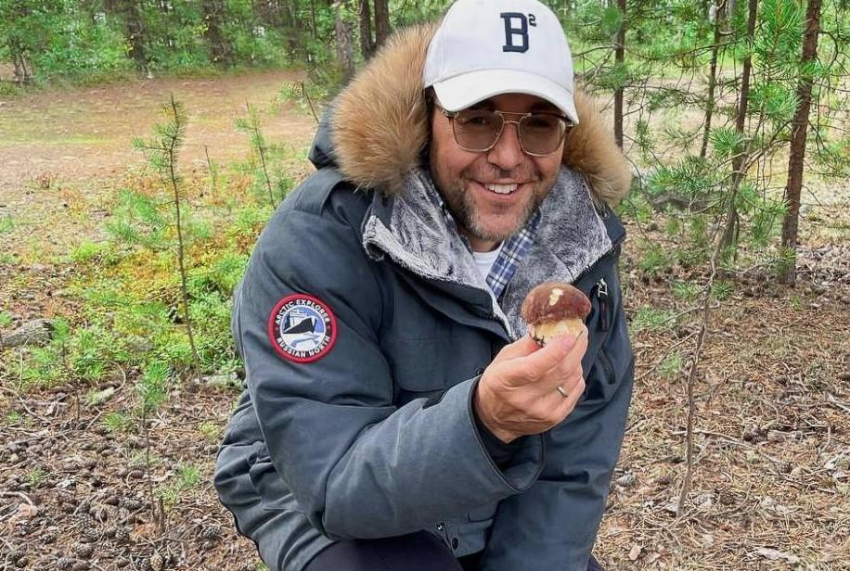 Андрей Малахов рассказал о необычных салфетках с ДНК девственниц