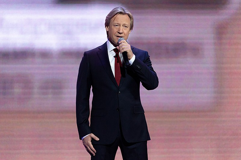 Дмитрий Харатьян анонсировал выход новых "Гардемаринов" этой осенью