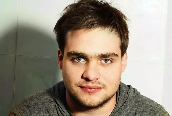 Сын Михаила Ефремова вышел из комы