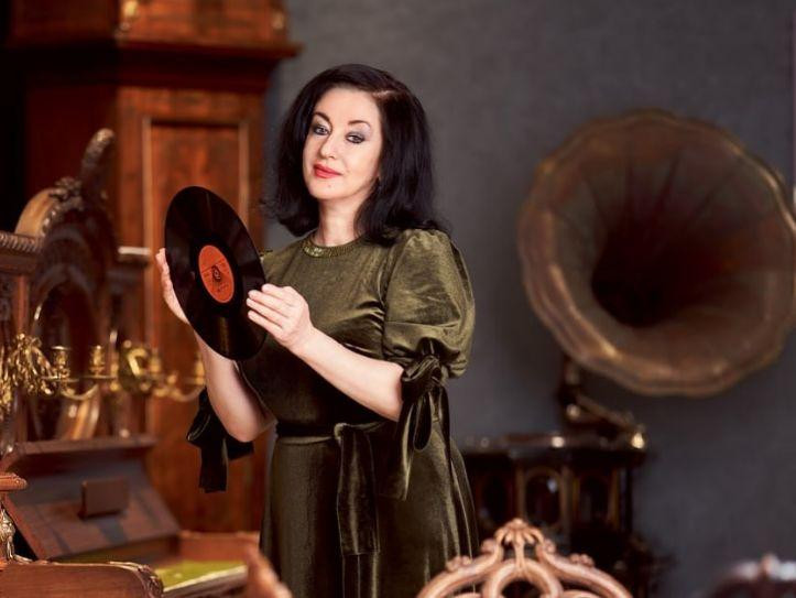 Тамара Гвердцители не представляет свой репертуар без песен на русском языке