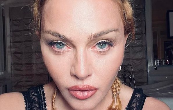 Подруга Мадонны рассказала о самочувствии певицы после недавней госпитализации