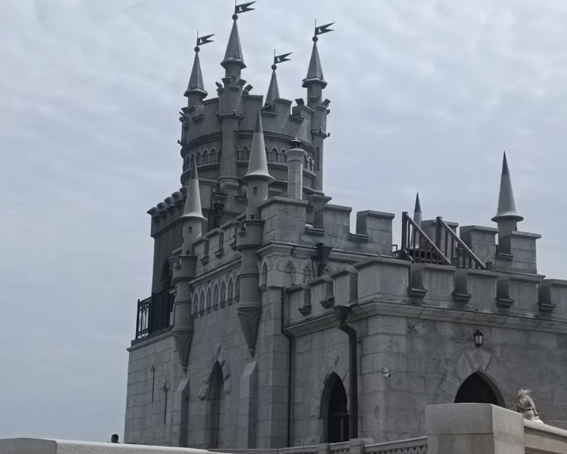 «Главный мост»: У Крымского моста образовалась пробка со стороны полуострова