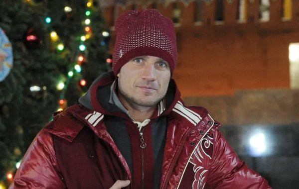 Обновленные сведения о состоянии здоровья Романа Костомарова: новости на 9 июля