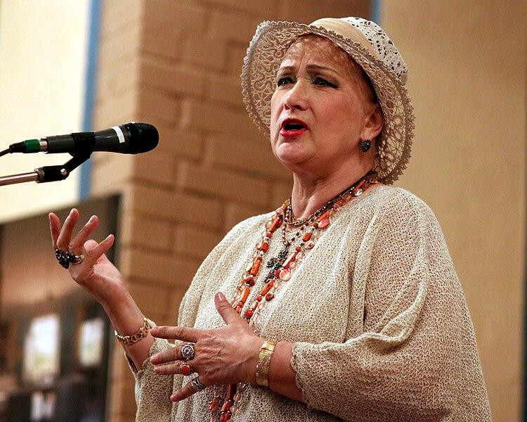 На Троекуровском кладбище установили памятник актрисе из "Тихого Дона " Зинаиде Кириенко