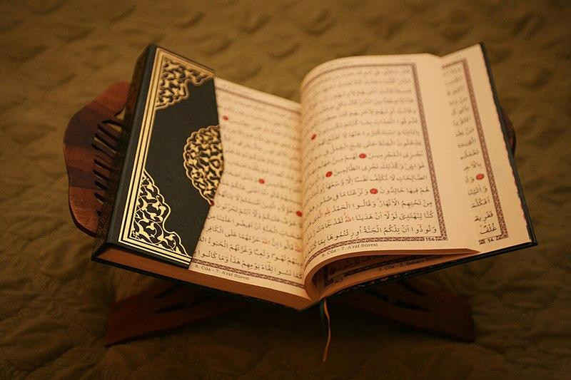 Рекламные щиты с Путиным и Кораном были замечены в Ливане