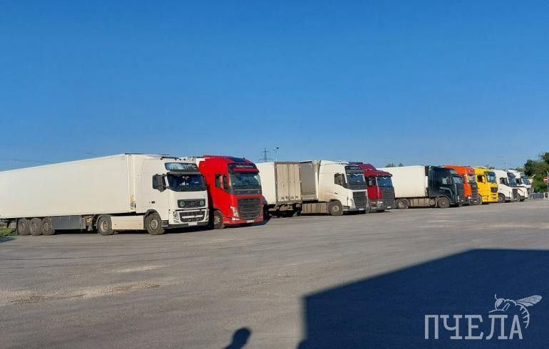 Часть трасс Челябинской области закрыли для грузовиков из-за жары