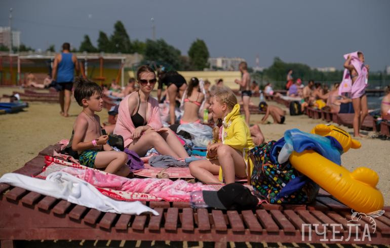 Почему нельзя мазать солнечные ожоги сметаной, объяснили в Роскачестве