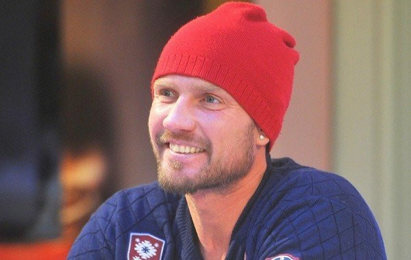 Врач-ортопед объяснил, что помогло фигуристу Роману Костомарову начать ходить