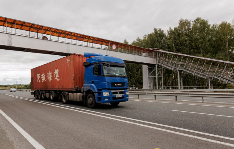 На трассе Челябинск — Троицк на 40 минут полностью остановят движение