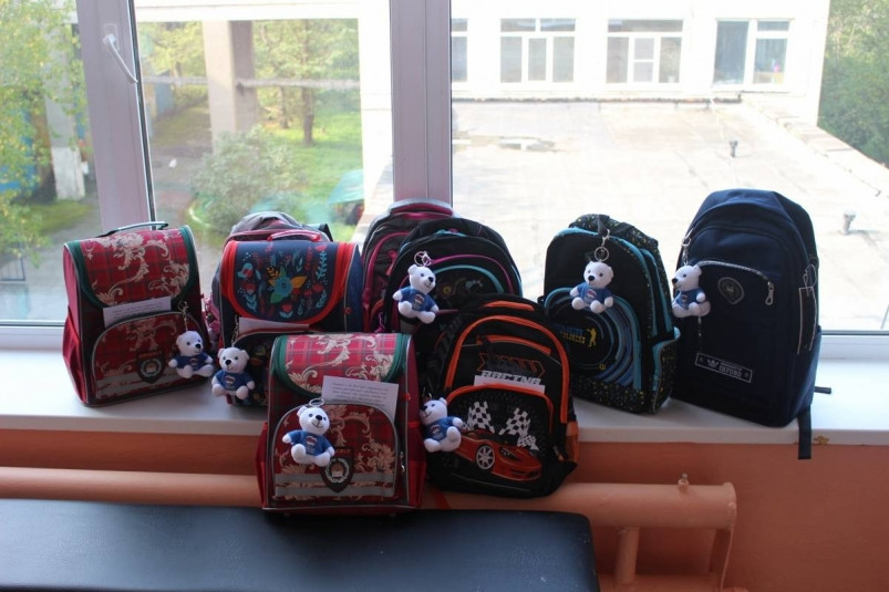 “Единая Россия” дала старт ежегодной акции “Собери ребёнка в школу”