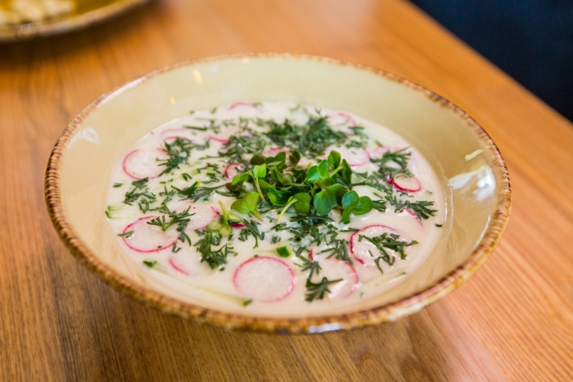 На квасе или на кефире: “Пятерочка” провела опрос среди любителей окрошки