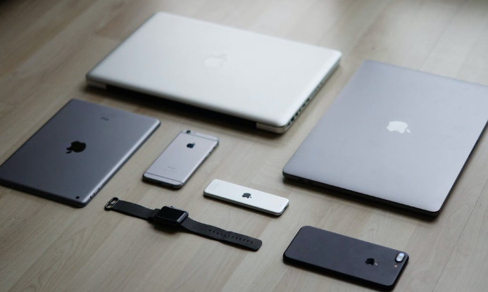 Сотрудникам российского Минкульта запретили пользоваться iPhone, iPad и MacBook