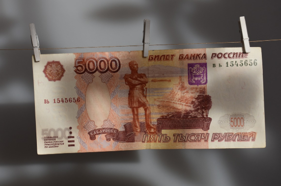 «Сравни»: Треть россиян стесняются говорить о размере своей зарплаты