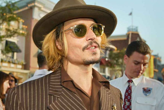 ТАСС: Джонни Депп приедет в Россию 10 ноября для записи трека с группой «Яморе»