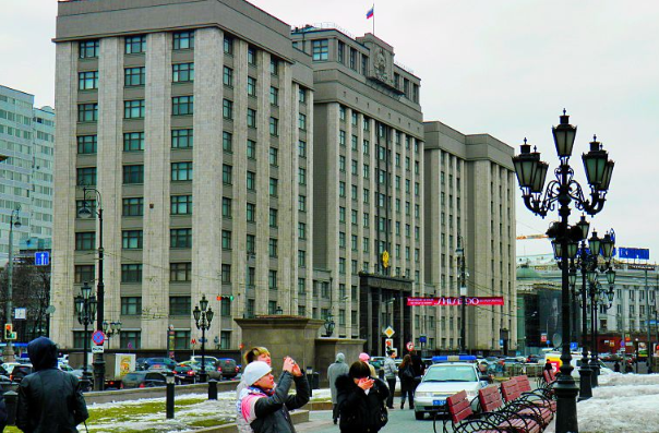 В Госдуме назвали «замкнутым кругом» ситуацию с долгами россиян за ЖКУ