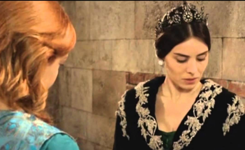 "ГЛАСС": В реальной жизни Махидевран не простила Хюррем перед смертью