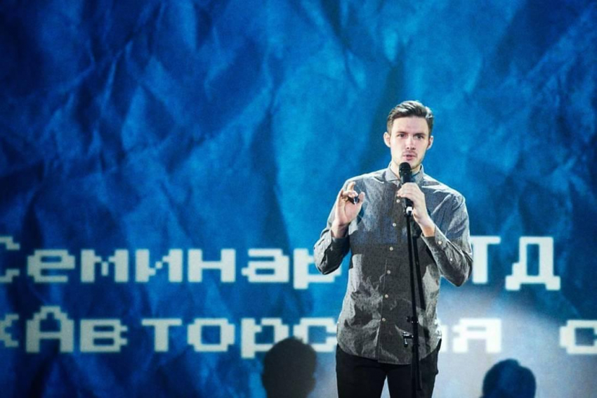 Сын Юлии Меньшовой поздравил супругу с днем рождения