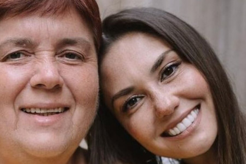 Муцениеце показала редкие фото с мамой Нонной и племянницей Амандой в Москве