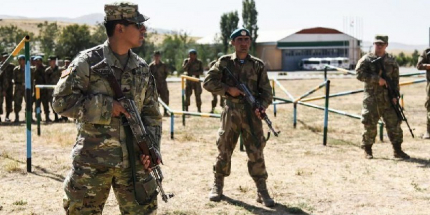 Зачем американцы навязывают Таджикистану свои военные услуги?