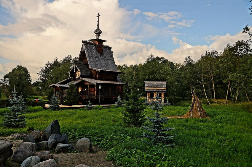 В Подмосковье открыли новую туристическую тропу на источник Гремячий ключ