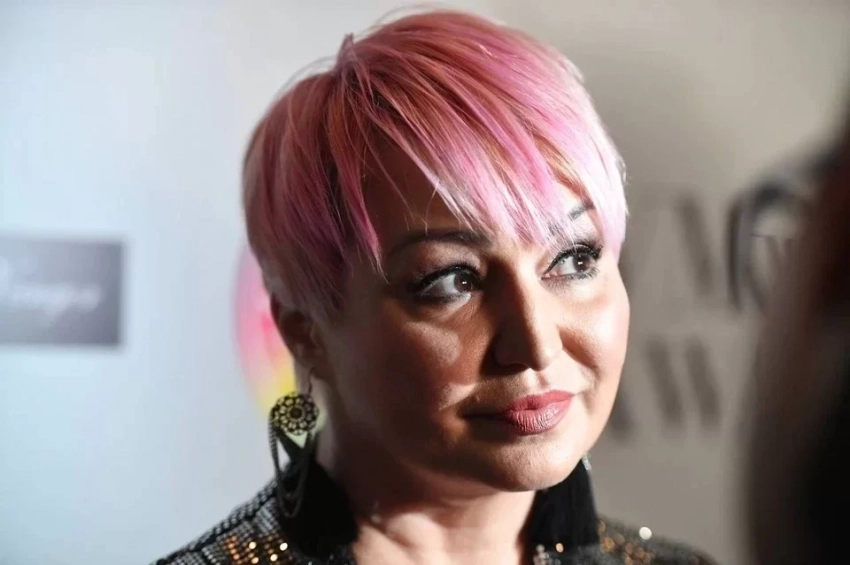 Звездного стилиста Александра Данилова устрашила стрижка певицы Кати Лель