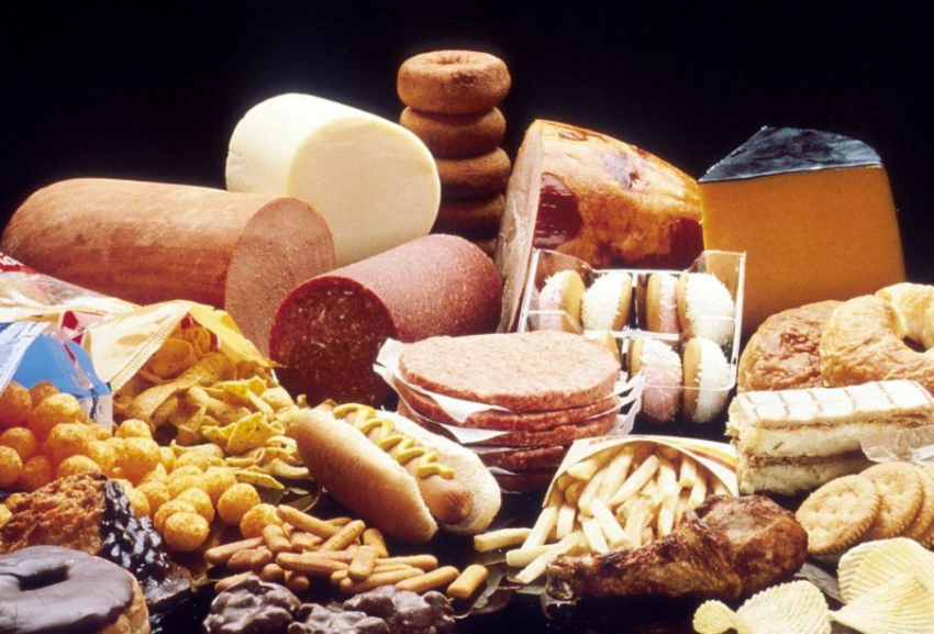 Гастроэнтеролог Тимощенко предостерегла от употребления жирной пищи при пониженной кислотности желудка