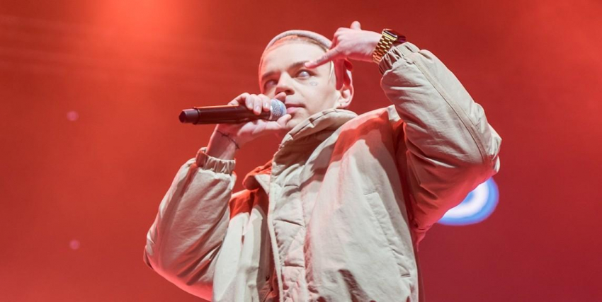 Элджея возможно исключат из списка артистов VK Fest после жалобы активиста