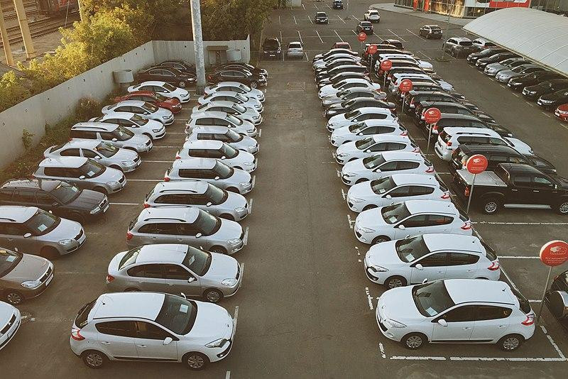 Обозреватель Курагин предложил для поднятия отечественного автопрома наладить выпуск популярных авто