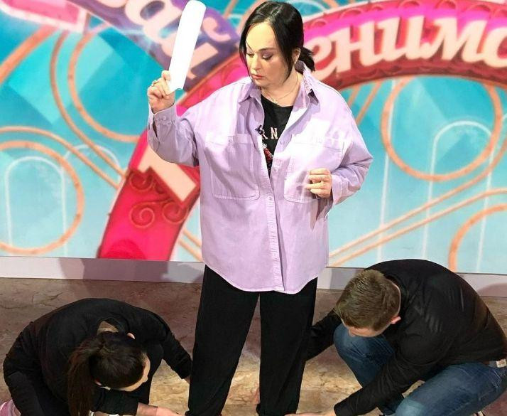 Дочь Гузеевой Ольга Бухарова работает гримершей в фильме с Никитой Ефремовым