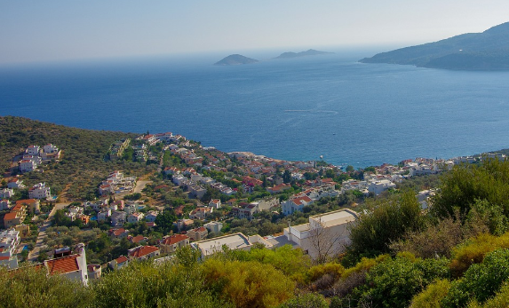 Hürriyet: В турецкой Анталье ужесточат контроль за сдачей квартир в аренду туристам