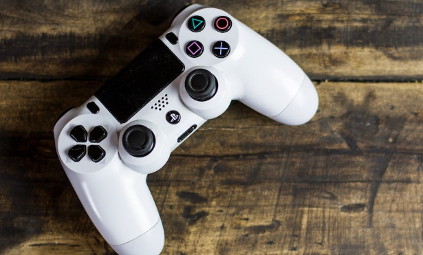 PlayStation 5 начала сжигать и плавить аксессуары игроков