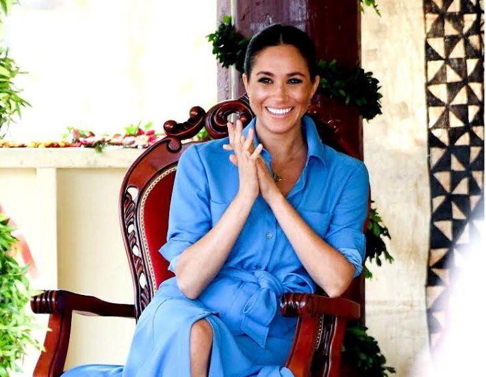 Меган Маркл вышла в свет в одиночестве на фоне слухов о разводе с принцем Гарри