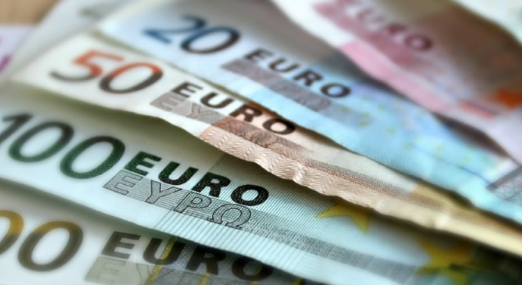 Курс евро снова побил рекорд